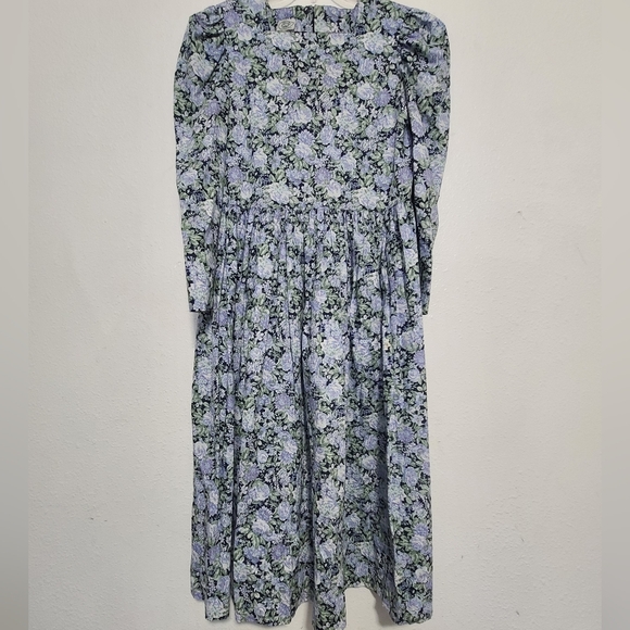 Vintage Laura Ashley floral dress - Picture 2 of 15